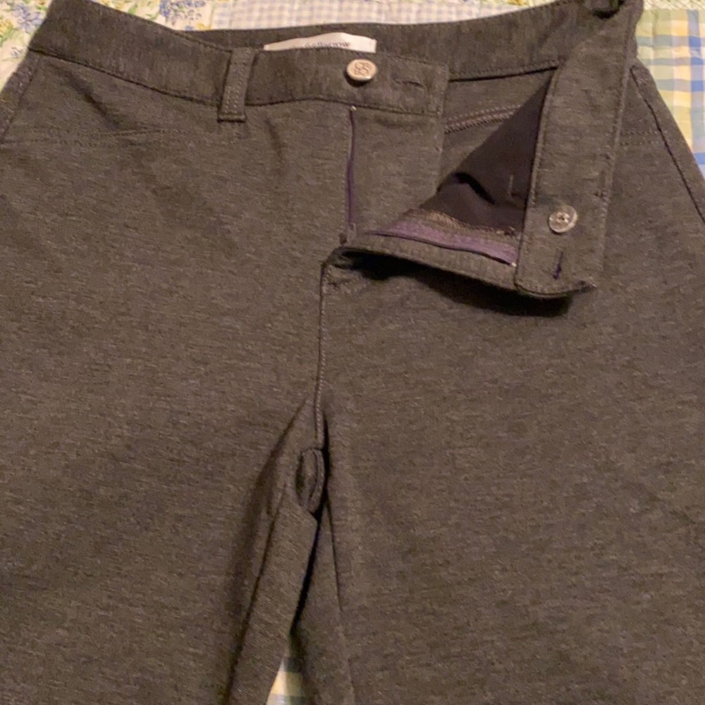 Ladies stretch slacks.  8P